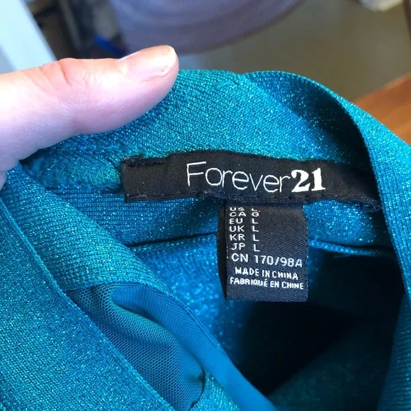 Forever 21. Green glitter, bandage dress. - Picture 4 of 4